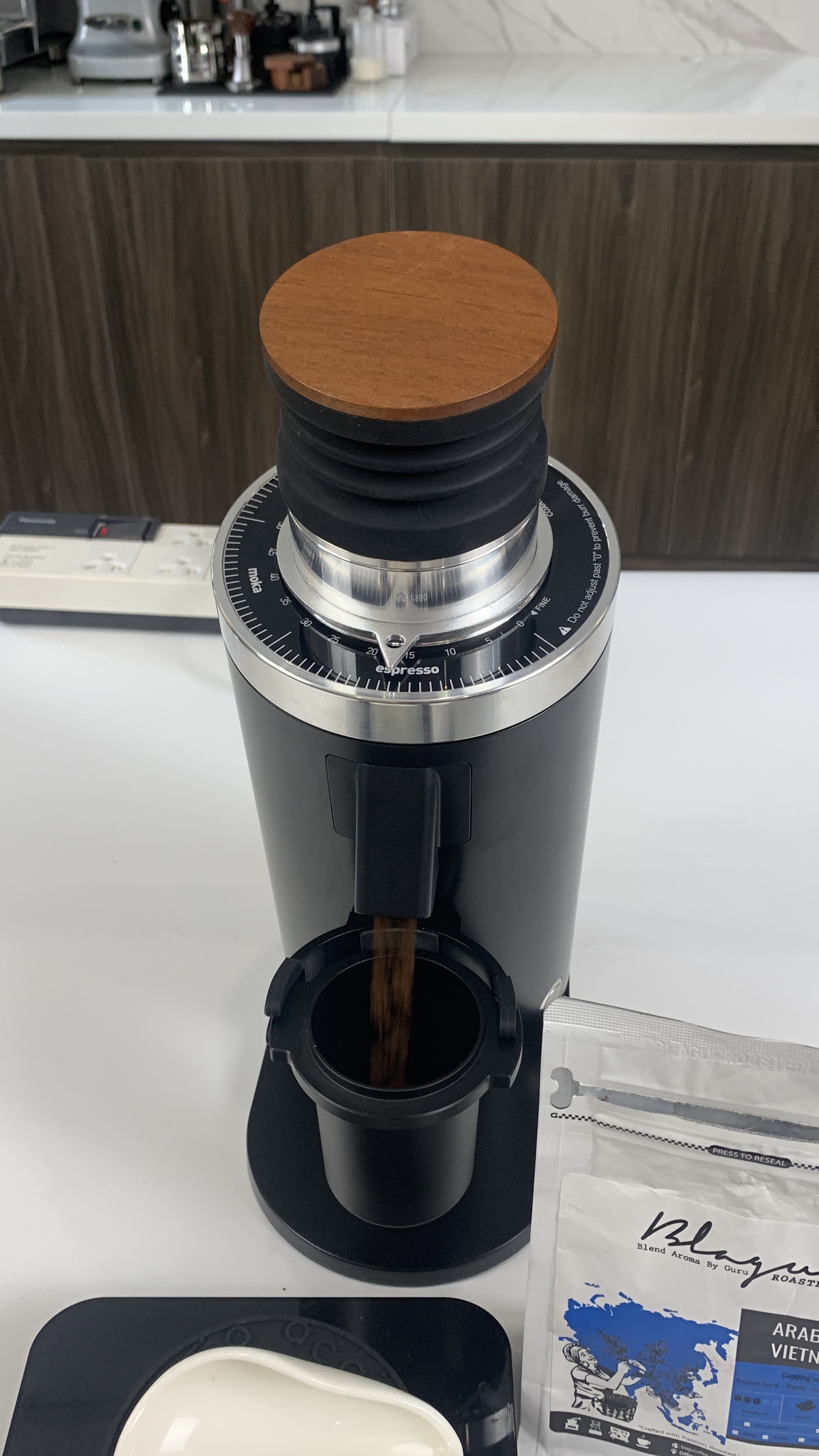 Pressoco DF64V Grinder Red Titan-Burr, 64mm, Single Dose Silver 300W 9