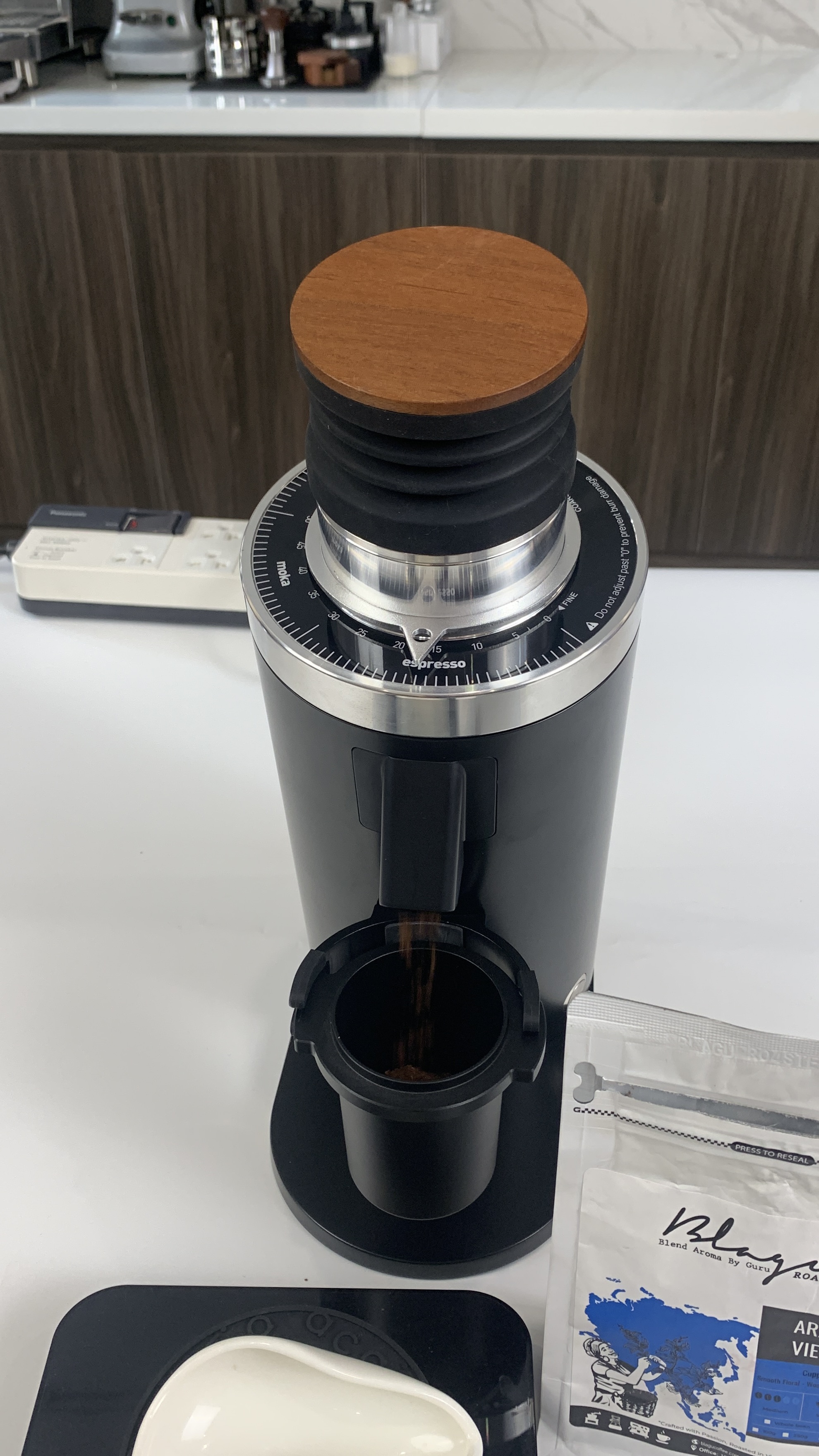 Pressoco DF64V Grinder Red Titan-Burr, 64mm, Single Dose Silver 300W 6