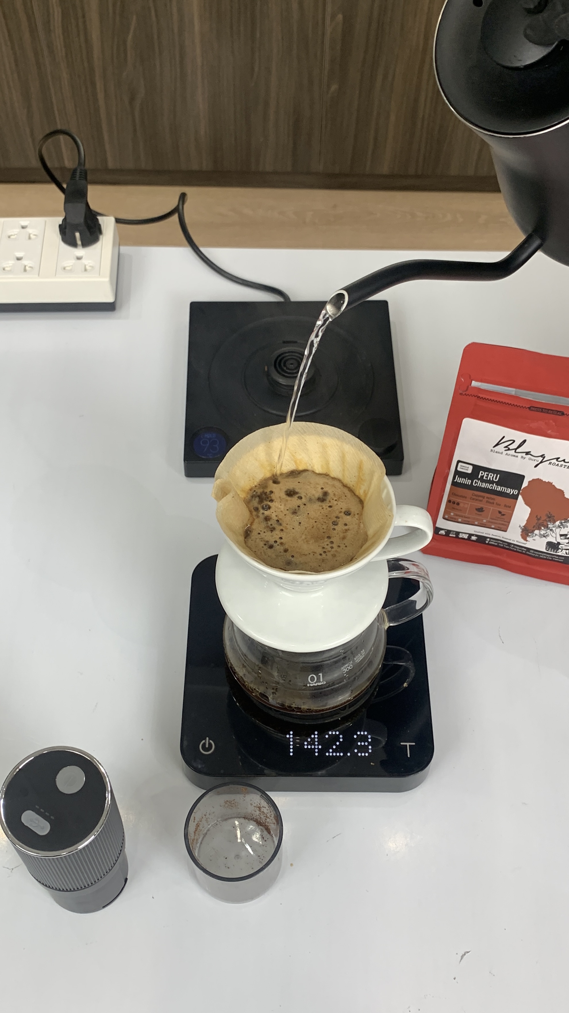 PRESSOCO Portable Electric grinder - Gen Z 38mm | USB Rechargeable - Gray 11