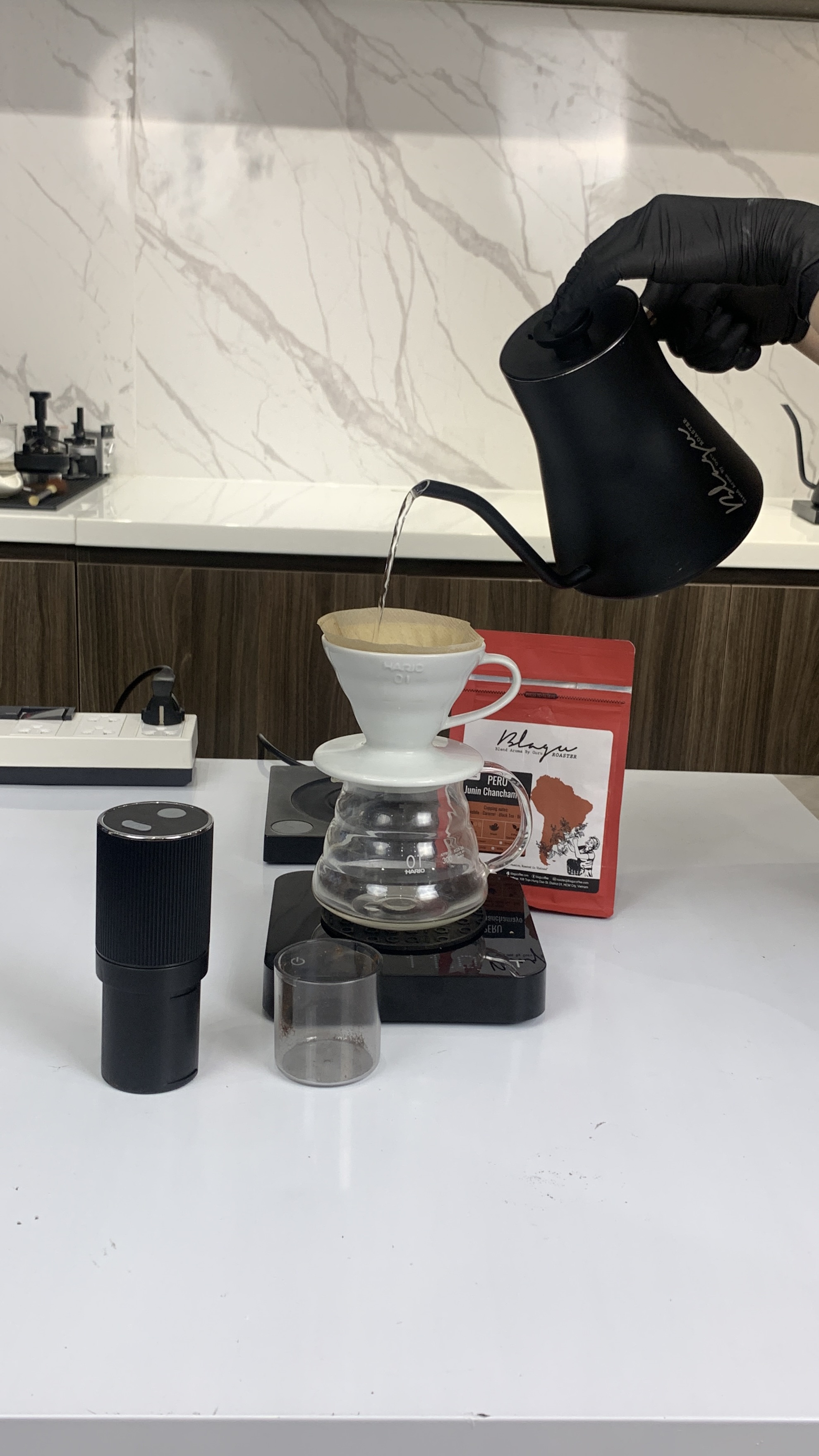 PRESSOCO Portable Electric grinder - Gen Z 38mm | USB Rechargeable - Red 7