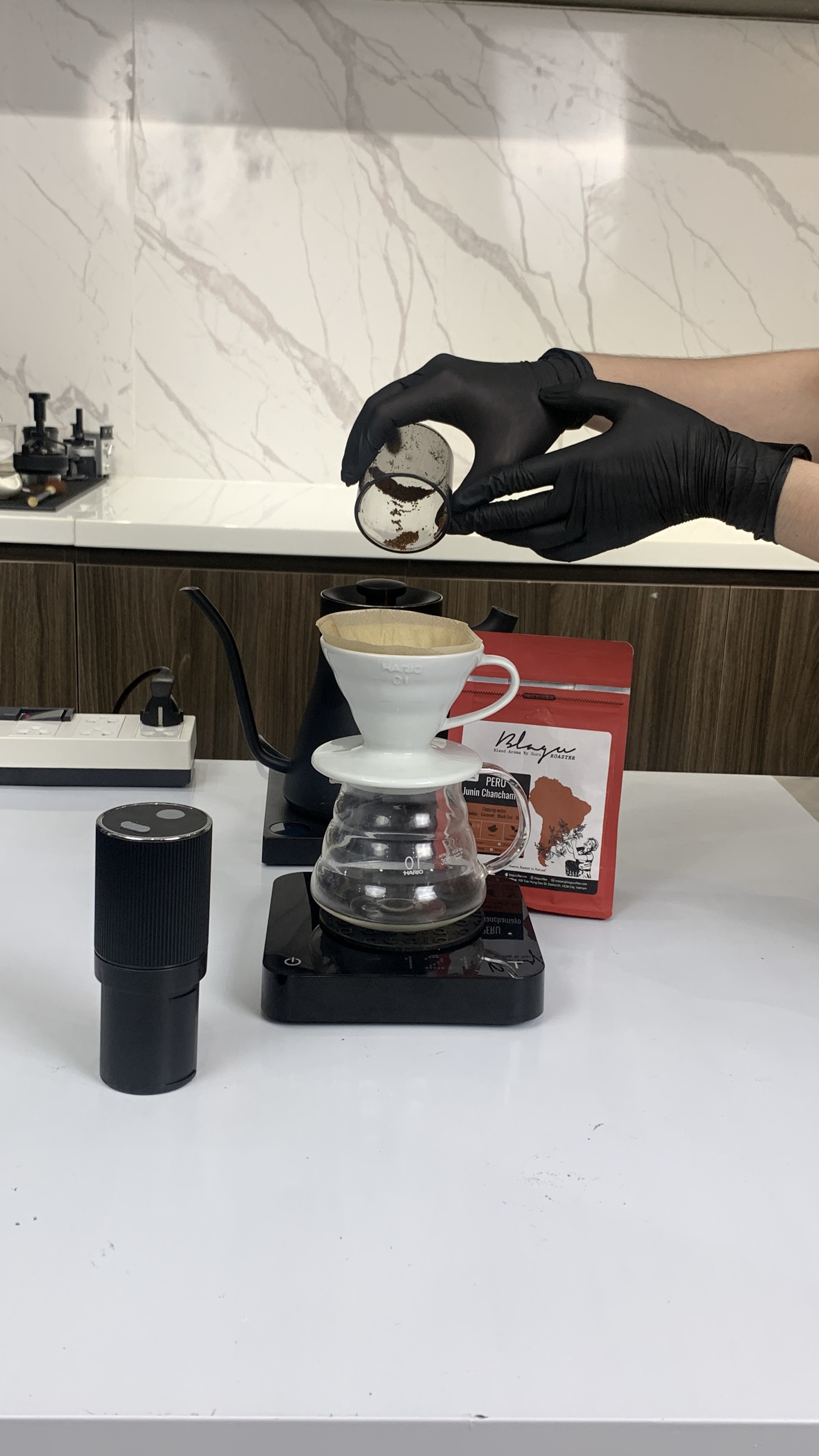 PRESSOCO Portable Electric grinder - Gen Z 38mm | USB Rechargeable - Red 9