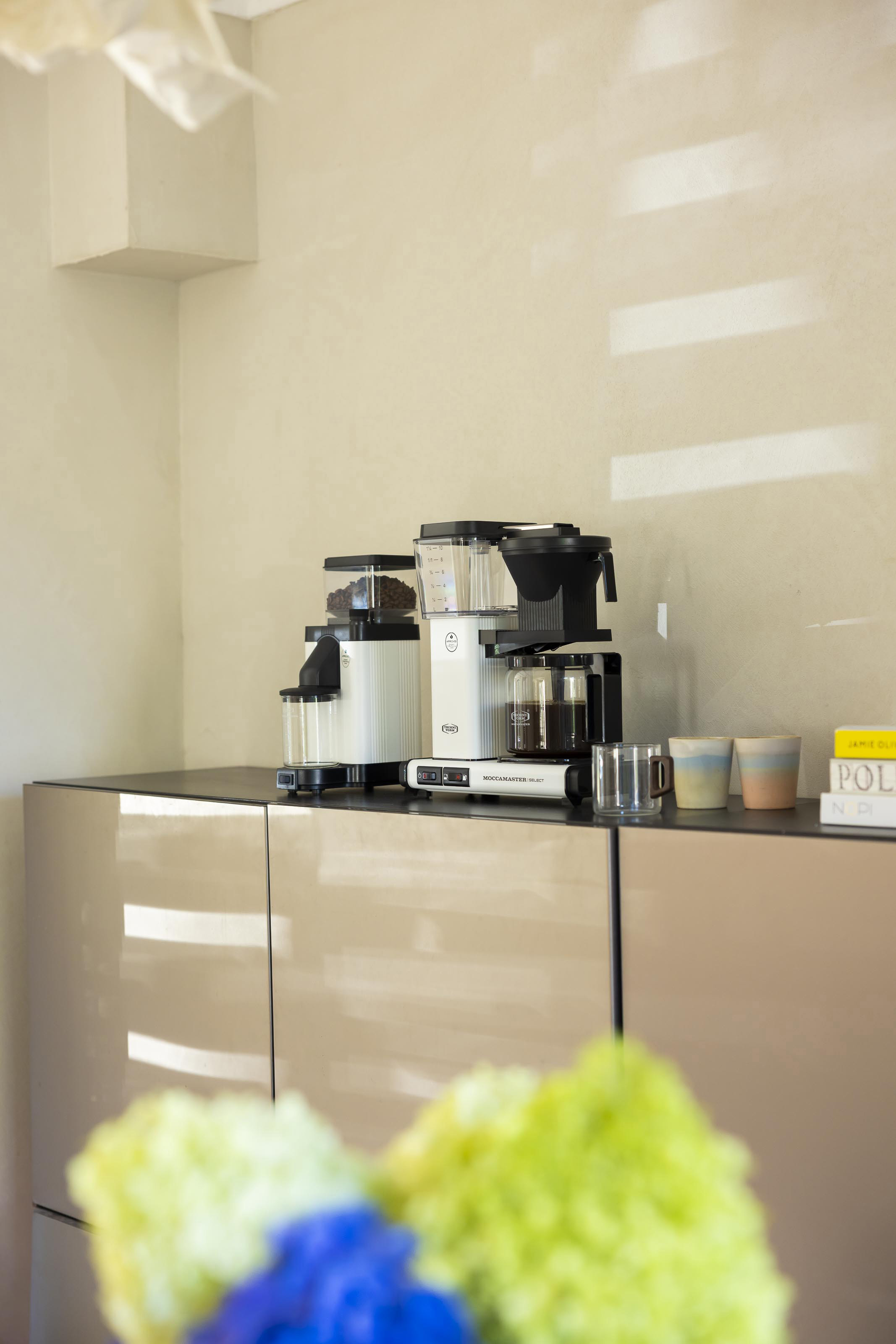 Máy pha cà phê Moccamaster KBGV Select - White 7